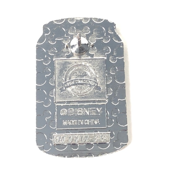 Moana Hei Hei Delicious Drinks Can Sweet Tea Pin - Picture 2 of 4